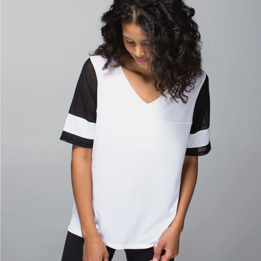 Lululemon athletica Sport Tee White Black size 12